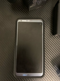 LG G6 phone and case
