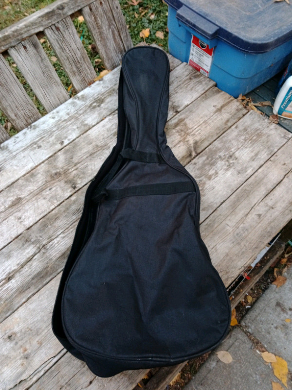 Small Guitar Soft Case, Bottom Width 13", Nyon in Guitars in Oshawa / Durham Region - Image 2