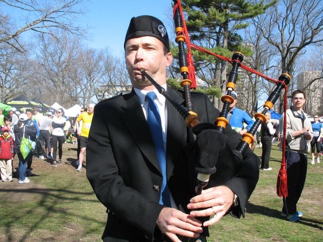 Bagpiper for hire in Entertainment in Oshawa / Durham Region - Image 4