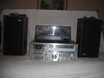 Vintage Stereo System turntable AM/FM/Cassette/8 track/speakers, View more