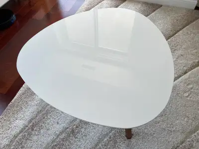 Structube Osaka Coffee Table – Excellent Condition, View more