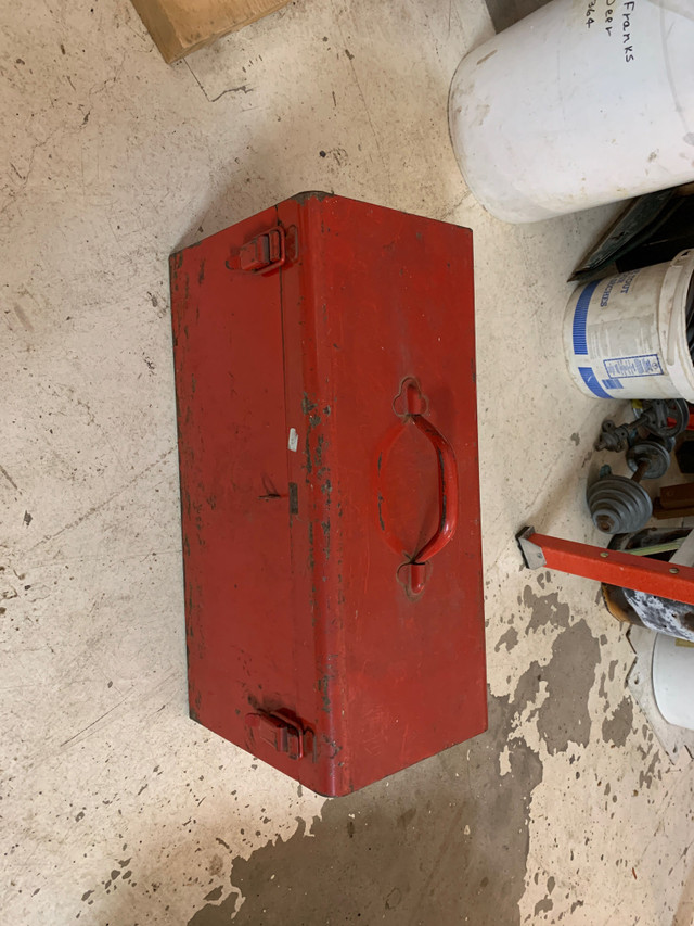 Vintage toolbox in Tool Storage & Benches in Red Deer