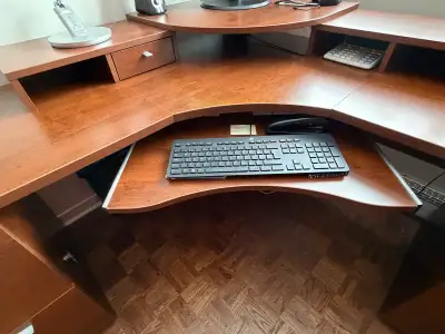 bureau avec chaise de travaille, View more