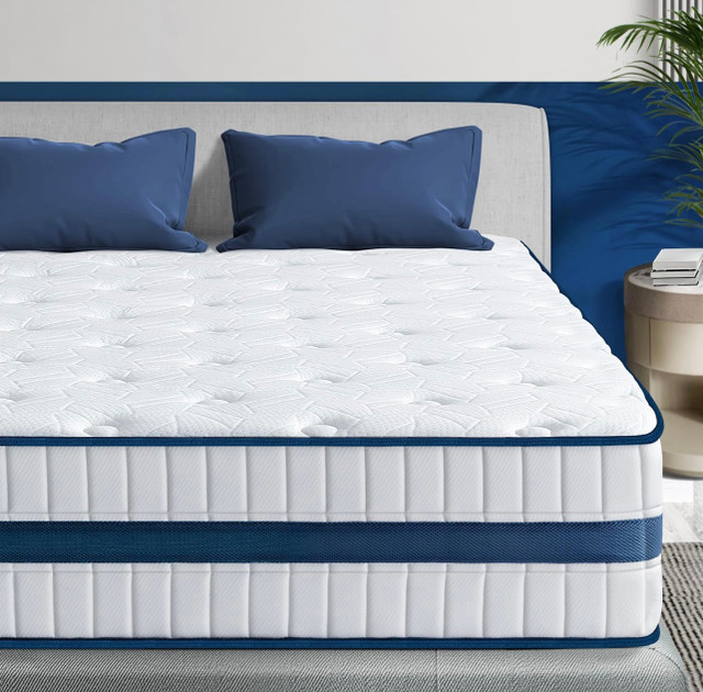 Maxzzz Queen Mattress, 12 Inch Pocket Coils Spring Mattress Gel  in Beds & Mattresses in Mississauga / Peel Region