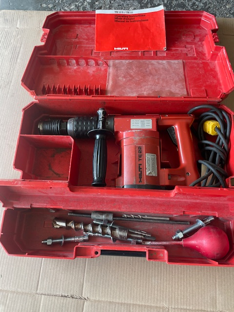 Hilti Hammer Drill in Power Tools in Calgary - Image 2