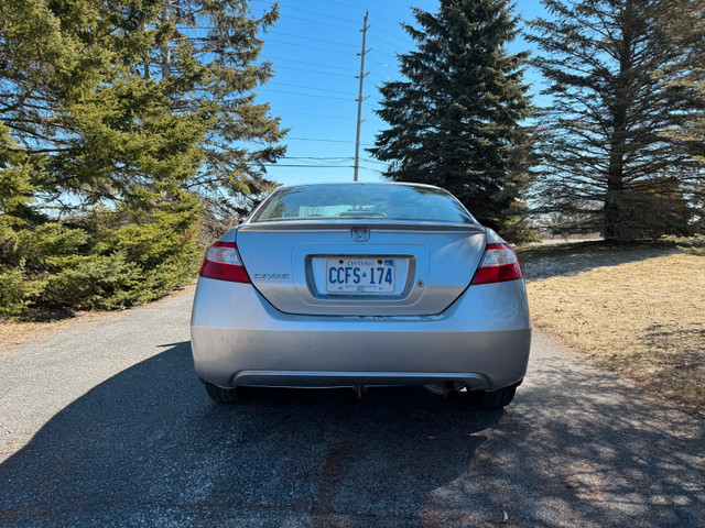 2008 Honda Civic Coupe 5-speed standard in Cars & Trucks in Kawartha Lakes - Image 3