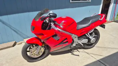 One owner.Top condition. Ready to ride. Service up to date. New chain, sprockets, tires, battery, fl...