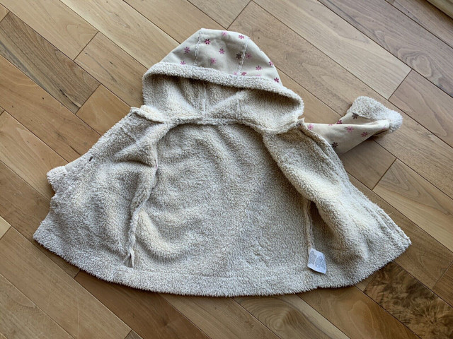 Manteau printemps-automne doublé bébé fille 18 mois dans Vêtements - 12 à 18 mois  à Ville de Québec - Image 4