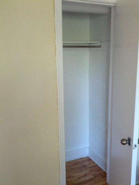 FREE Wi-Fi - TRÈS GRANDE CHAMBRE ROOMS RENT – À LOUER MONTREAL — photo 3