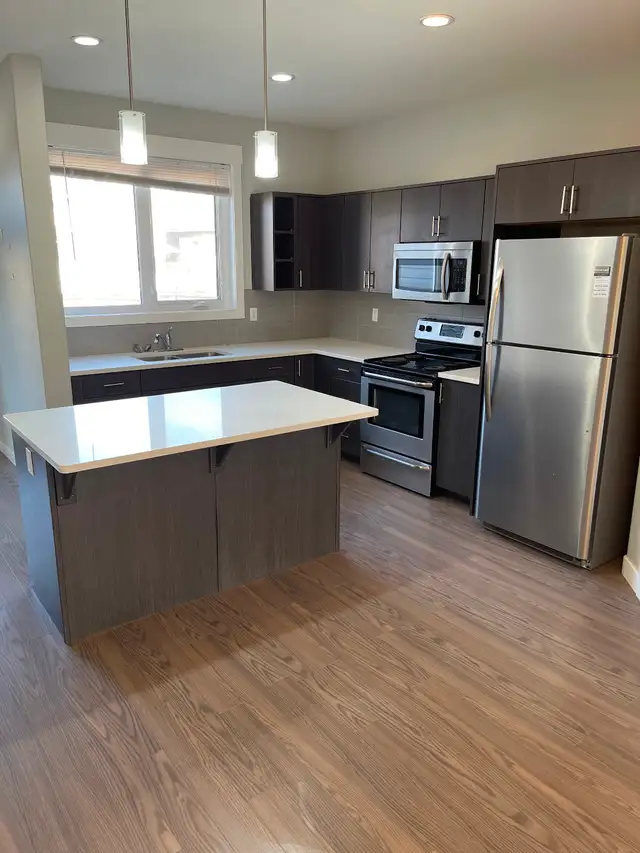 3 Bedroom Main Floor - Harbour Landing - Mar 1