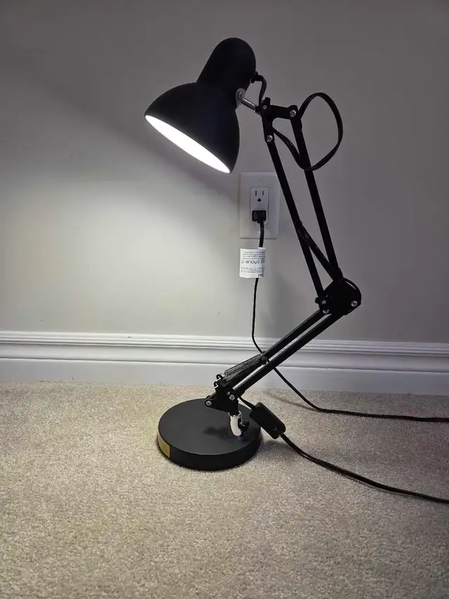 Desk Lamp in Indoor Lighting & Fans in Ottawa - Image 3
