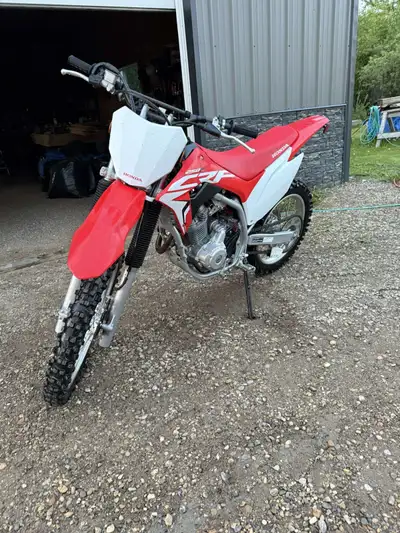 Runs and drives mint 4000 firm located near peers Alberta.