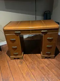 Honderick vintage kneehole desk