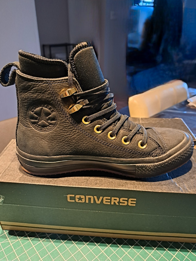 New Converse Chuck Taylor sz 6 in Women's - Shoes in Mississauga / Peel Region - Image 4
