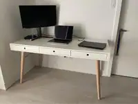 STRUCTUBE DESK White and wood w/3 drawers 