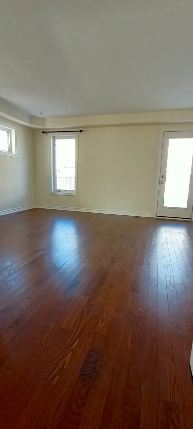 Available now: 3-bedroom townhouse in Kanata/Stittsville