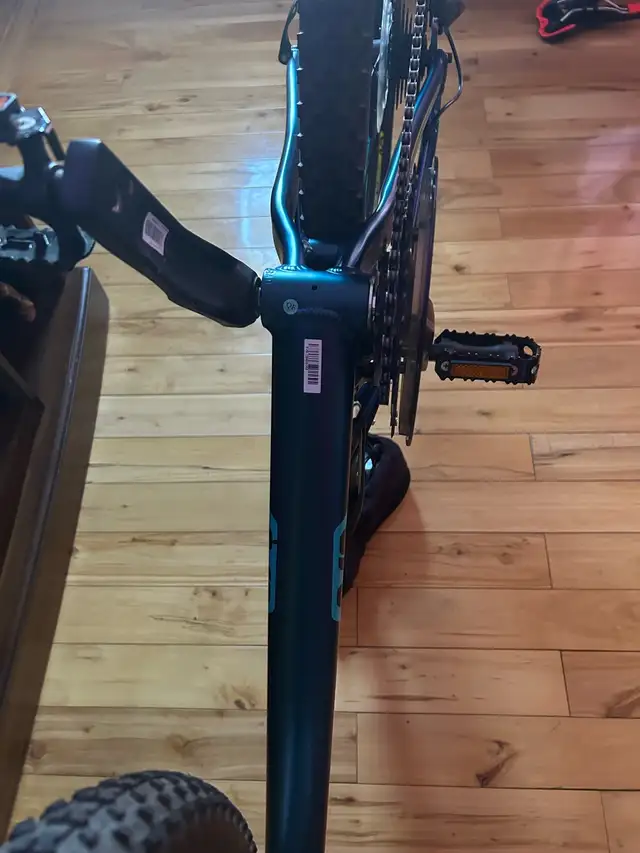 2 Mint Mountain Bikes For Sale!!!Rode few short times!!! in Mountain in Edmonton - Image 9