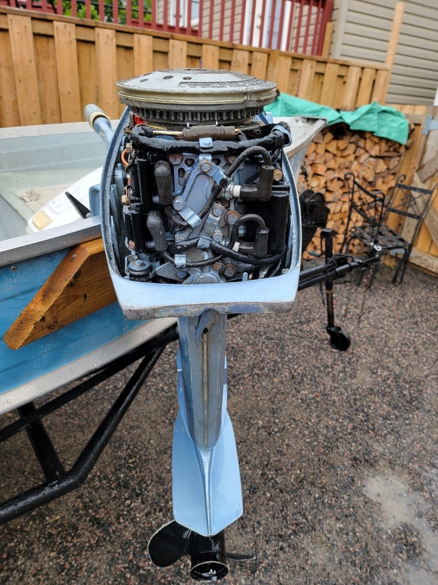 Evinrude 15 outboard. Powerboats & Motorboats Thunder Bay Kijiji