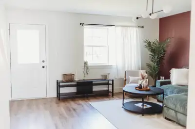 Room for Rent - 3 Beds/2 Bath Townhouse - Utilities Included