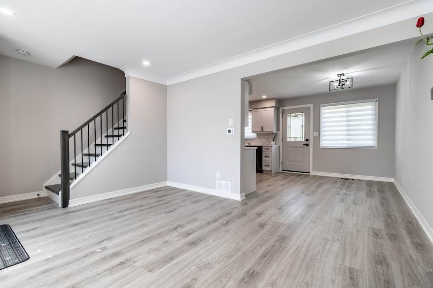 NEED HELP WITH YOUR CREDIT,LEASE TO OWN!TOTALLY NEW IN ST.CATH.! 3