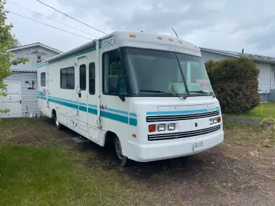 108,000km on a 6.5 GMC diesel engine. Propane/electric fridge. Three burner stove with oven. Microwa...