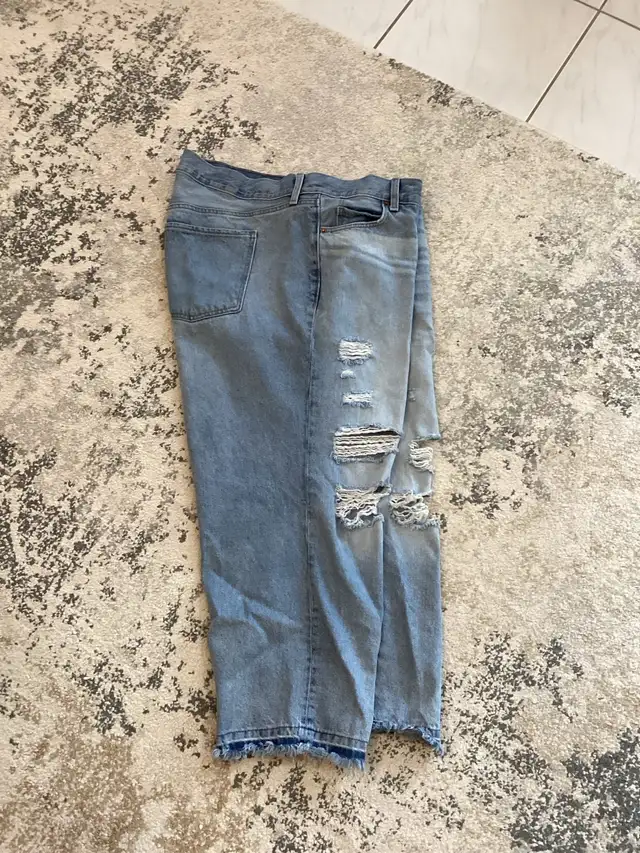 Women’s Plus Size Old Navy Jeans - size 22 in Women's - Bottoms in Oshawa / Durham Region - Image 2