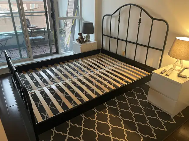 Antique Style Queen Size Bed Frame!!! in Beds & Mattresses in City of Toronto - Image 2
