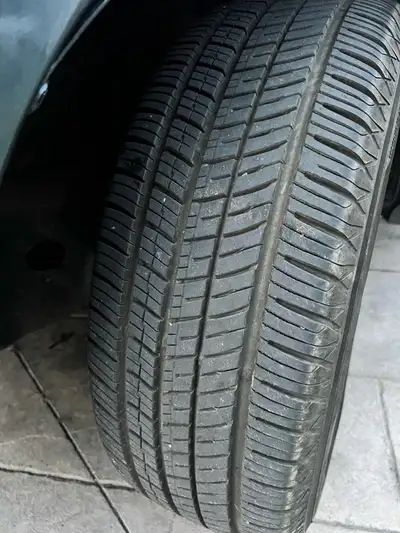 2010 Ford Escape V6 Very clean, no issues with engine or transmission. Zero rust, runs smooth. 220,0...