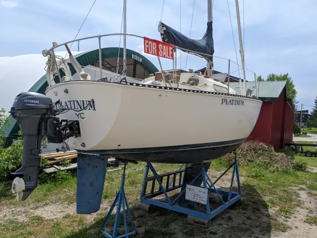 JUST TOO BUSY TO SAIL - 26' C&C - loaded in Sailboats in Owen Sound - Image 2
