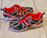 SPEEDO Hydro Comfort 4.0 Womens Size 9  Shoes Gray Pink White
