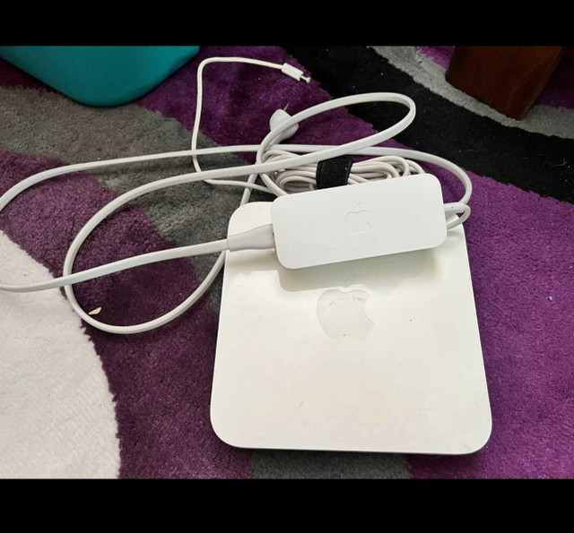 Apple - AirPort Extreme Base Station in Cables & Connectors in Calgary