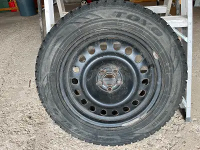 Toyo Observe GSI -5 225/60R17 99T They are on rims. The rims fit a Subaru Forester Wheels have not b...