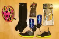 Articles de sport: souliers, jambière, chaussettes, gants