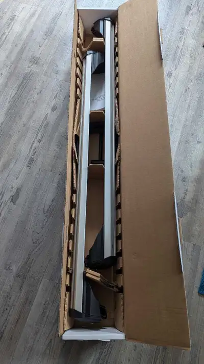 Brand new unused Audi A6 Allroad carrier unit roof bars. Included in the set are: -2 bars -2 rubber...