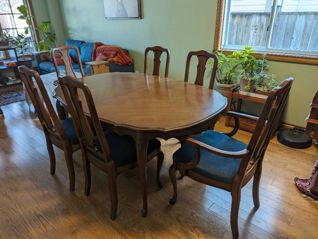 Dining Room Set in Dining Tables & Sets in St. Catharines