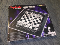 Mephisto Saitek Junior Master Chess Computer