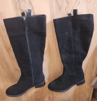 Women's suede boots, size 8w, View more