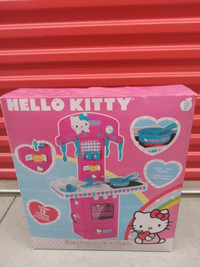 HELLO KITTY -NEW IN BOX- ELECTRONIC KITCHEN PLAY SET