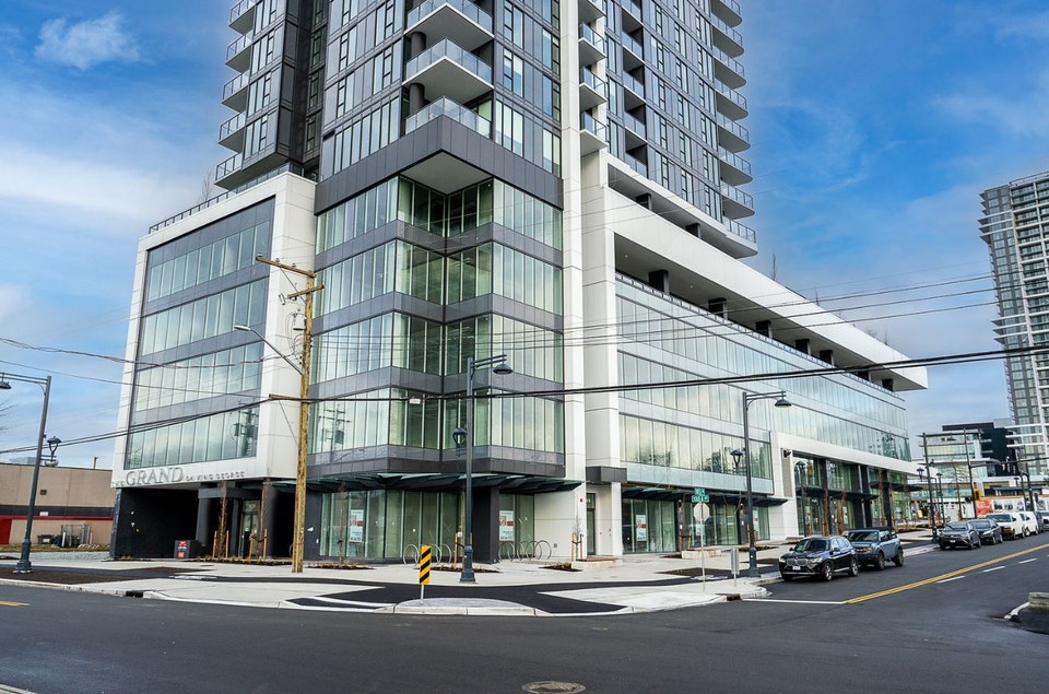 The Grand – 2 Bed Condo for Rent in Surrey 2