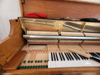 Piano tuning service and repair 