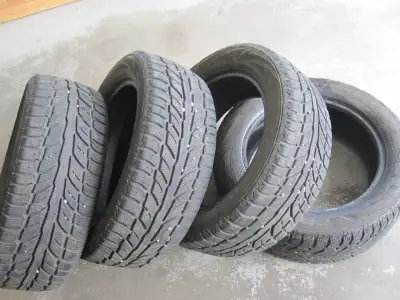 - Winter is coming! - Selling set of 4 Winter Tires. - Cooper Weather Master. - 235/55/R18 . 100T -...