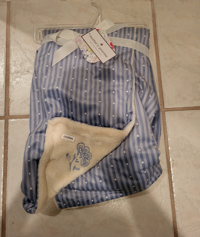 Baby Stuff- Blanket/wash cloths/3-6 outfit- BRAND NEW in Multi-item in Vancouver - Image 3