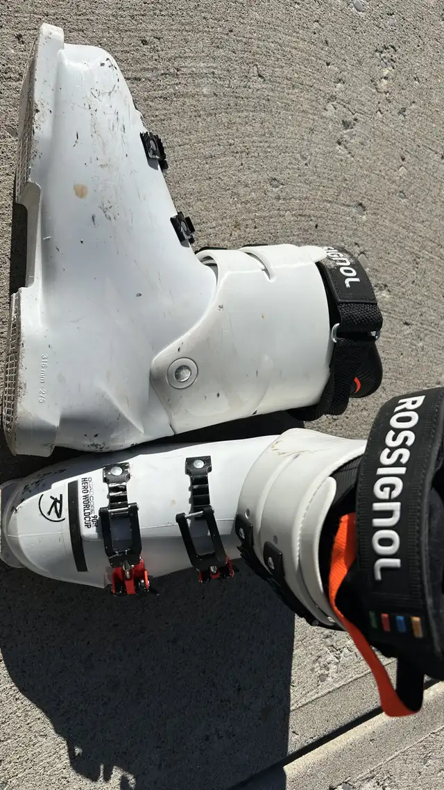 Rossignol Hero Pro ski boots 275 in Ski in Calgary - Image 3