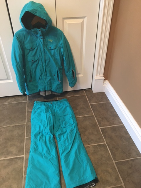 Girls ORAGE Winter Jacket & Snow Pants Size 12 in Kids & Youth in St. John's - Image 3