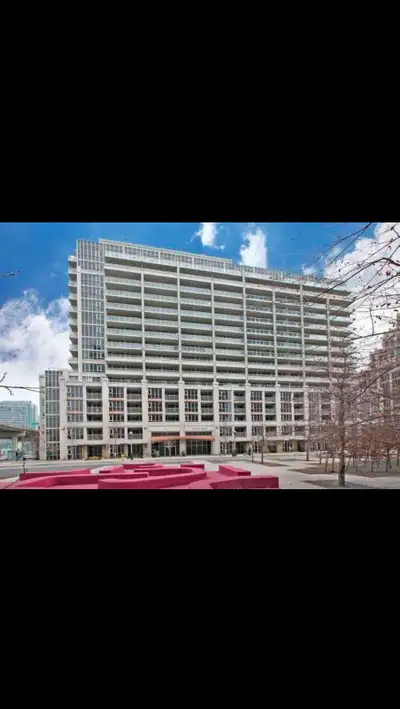 35 Bastion street Two bedroom plus Den for rent. -Conveniently located in the Heart of Toronto at Fo...