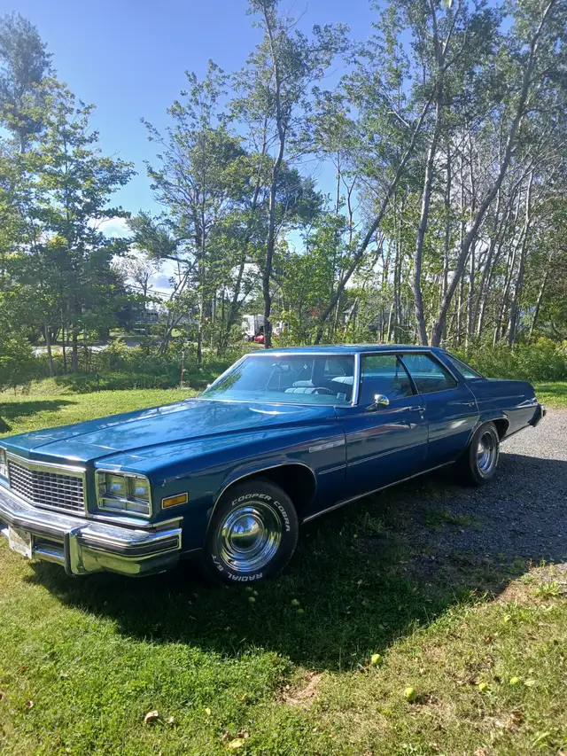 1976 BUICK  4 DR HTP IN GOOD CONDITION 5000 FIRM