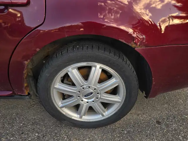 2006 AWD Ford Five Hundred 565626381240248326