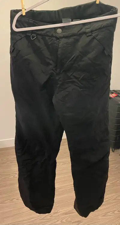 Winter pants, size M, Fit well in my height (6’). Whitesierra brand. Colour: Black
