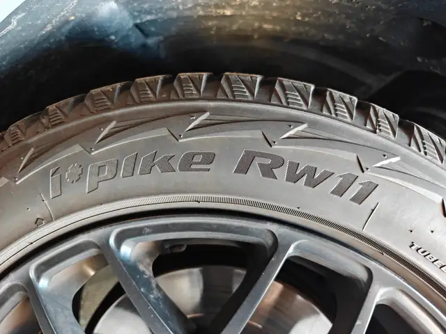 Mercedes Winter Set: 235/55R18 Hankook Winter Tires + Rims in Tires & Rims in Markham / York Region - Image 3