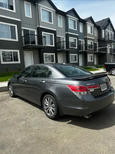 Active status, no claims or accidents clean carfax. Selling my 2012 Honda Accord EX-L v6 fully loade...